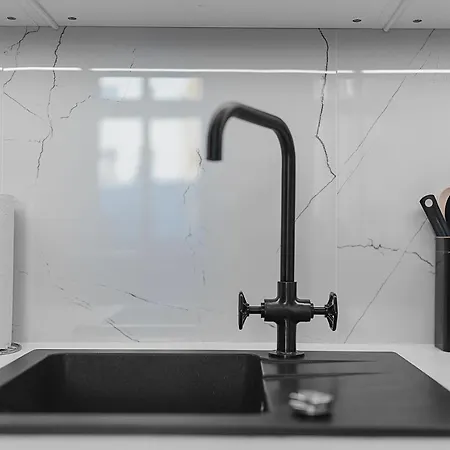 Apartament Panther Right In The Of