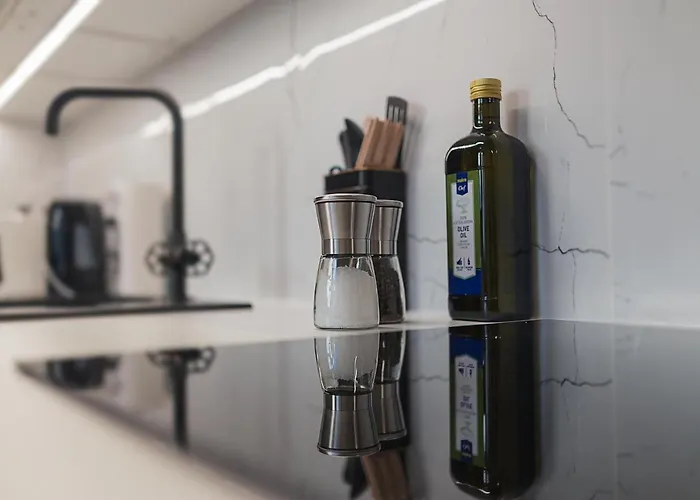 Panther Right In The Of Appartement